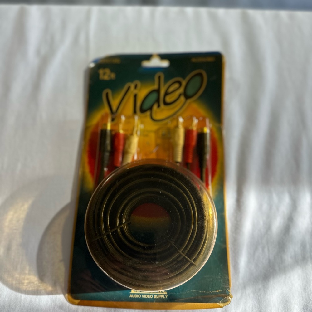 VIDEO SUPER VHS DUBBING CABLE WITH GOLD PLATED RCA PLUGS